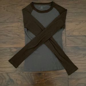 Brandy Melville Bella top